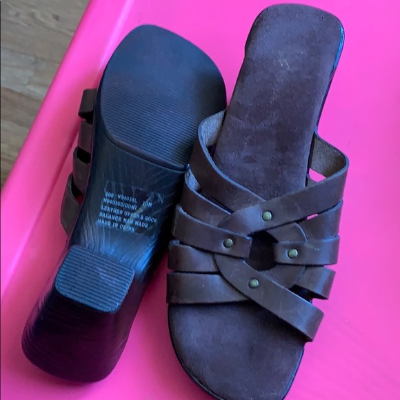 Leather sandals - Picture 2 of 3
